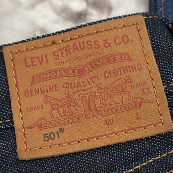 NEW Levi's Two Tone Straight 501 Button Fly Jeans Classic Style - Picture 5 of 9
